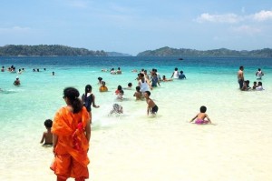 Jolly Buoy Islands 1