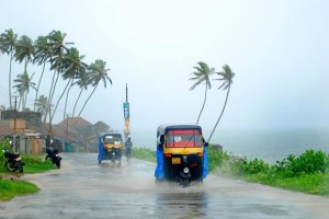 Autos are easily available for local travel in Tarkarli town