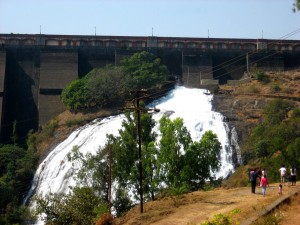 A view of the Bhandardara dam which is the source of the waterfalls